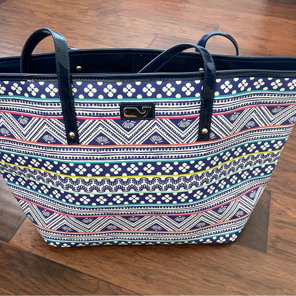 Vineyard Vines large tote - new